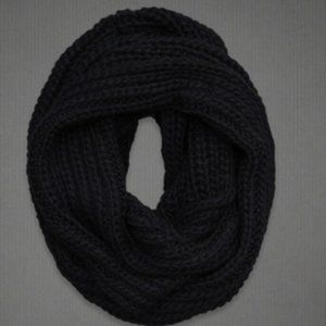 Abercrombie & Fitch scarf